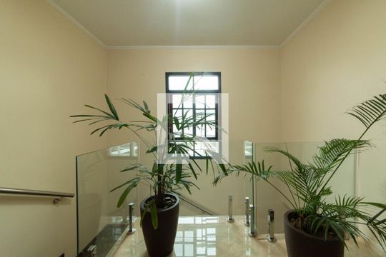 Hall Dormitórios de casa para alugar com 3 quartos, 197m² em Suíssa, Ribeirão Pires