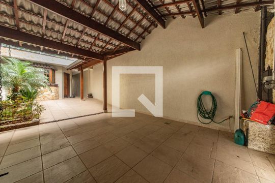 Garagem de casa para alugar com 3 quartos, 197m² em Suíssa, Ribeirão Pires