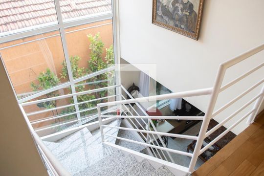 hall escadas de casa à venda com 4 quartos, 142m² em Vila Dom Pedro Ii, São Paulo