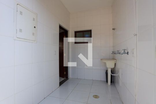 Área de serviço de casa para alugar com 4 quartos, 190m² em Parque Paulistano, Cotia