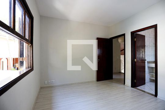 Suíte 3 de casa para alugar com 4 quartos, 190m² em Parque Paulistano, Cotia