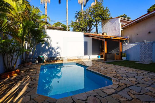 Piscina de casa para alugar com 4 quartos, 190m² em Parque Paulistano, Cotia
