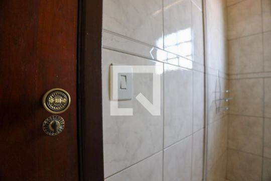 Suíte 2 - banheiro - detalhes de casa para alugar com 4 quartos, 190m² em Parque Paulistano, Cotia