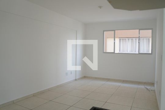 Sala de apartamento para alugar com 2 quartos, 47m² em Todos Os Santos, Rio de Janeiro