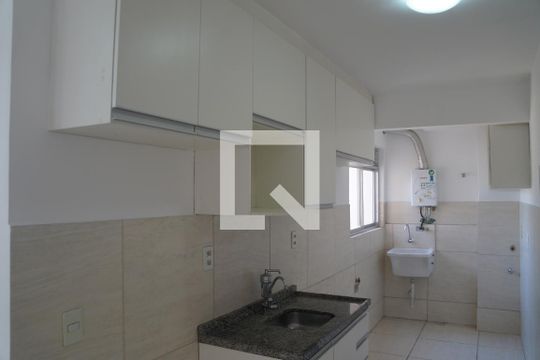 Cozinha de apartamento para alugar com 2 quartos, 47m² em Todos Os Santos, Rio de Janeiro