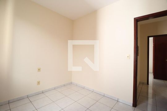 Quarto 2 de apartamento para alugar com 3 quartos, 95m² em Santa Mônica, Uberlândia