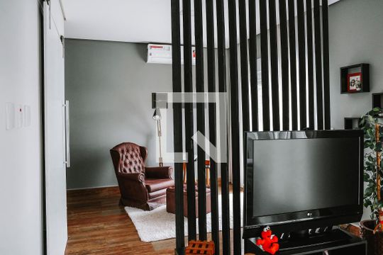 Suíte master de casa de condomínio para alugar com 5 quartos, 430m² em Alphaville, Santana de Parnaíba