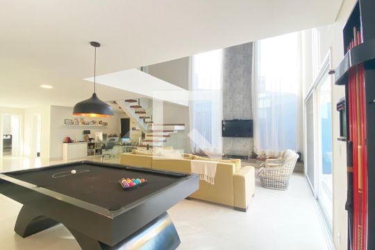 Sala de Jogos de casa de condomínio para alugar com 5 quartos, 430m² em Alphaville, Santana de Parnaíba