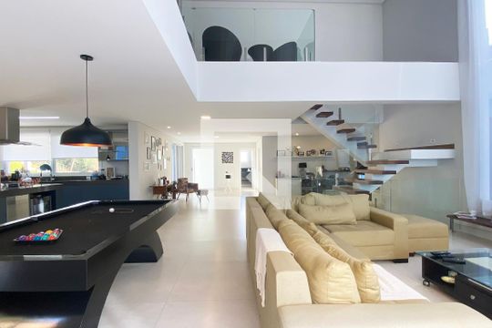 Sala de Jogos de casa de condomínio para alugar com 5 quartos, 430m² em Alphaville, Santana de Parnaíba