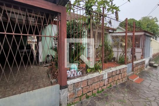 Fachada do Condomínio de apartamento à venda com 7 quartos, 400m² em Passo da Areia, Porto Alegre