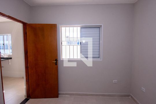 Quarto 1 de casa para alugar com 2 quartos, 60m² em Jardim Vila Carrão, São Paulo