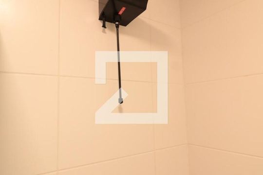 Banheiro - chuveiro  de kitnet/studio à venda com 1 quarto, 19m² em Jardim Brasília (zona Norte), São Paulo