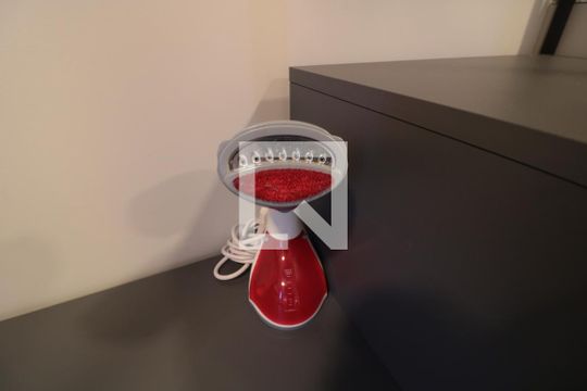 Quarto e Cozinha  - fero de passar roupa de kitnet/studio à venda com 1 quarto, 19m² em Jardim Brasília (zona Norte), São Paulo
