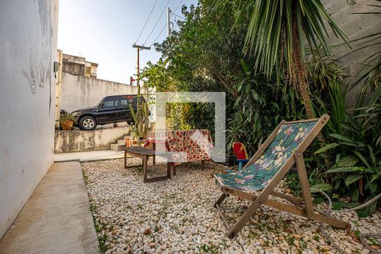 Quintal de casa para alugar com 3 quartos, 188m² em Jardim das Bandeiras, São Paulo