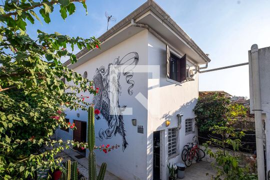 Fachada de casa para alugar com 3 quartos, 188m² em Jardim das Bandeiras, São Paulo