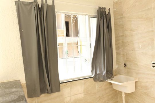 Cozinha e Área de Serviço de casa para alugar com 2 quartos, 60m² em Vargem Pequena, Rio de Janeiro