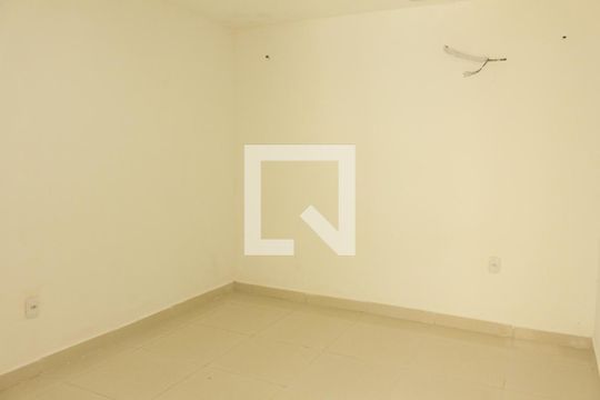 Quarto 2 de casa para alugar com 2 quartos, 60m² em Vargem Pequena, Rio de Janeiro
