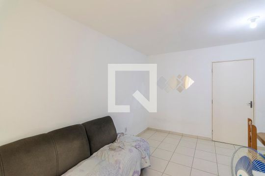 Sala de apartamento para alugar com 2 quartos, 64m² em Jardim Santa Cristina, Santo André