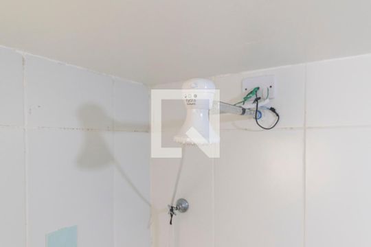 Chuveiro de apartamento para alugar com 2 quartos, 64m² em Jardim Santa Cristina, Santo André