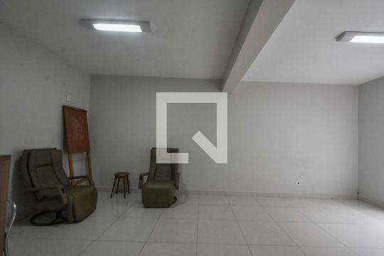 Sala Principal de casa para alugar com 4 quartos, 215m² em Vila Congonhas, São Paulo