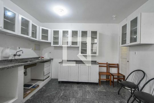 Cozinha de casa à venda com 4 quartos, 215m² em Vila Congonhas, São Paulo