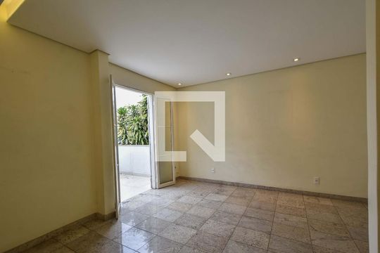 Quarto 01 de casa à venda com 4 quartos, 215m² em Vila Congonhas, São Paulo