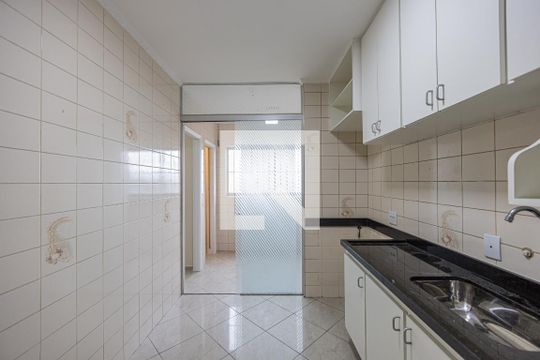 Cozinha de apartamento para alugar com 2 quartos, 65m² em Penha de França, São Paulo