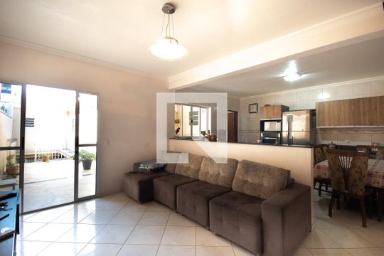 Casa para alugar com 2 quartos, 80m² em Jardim Roberto, Osasco