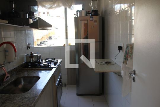 detalhe da cozinha de apartamento à venda com 2 quartos, 38m² em Vila Carmosina, São Paulo