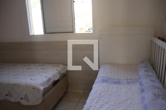 Apartamento à venda com 2 quartos, 38m² em Vila Carmosina, São Paulo
