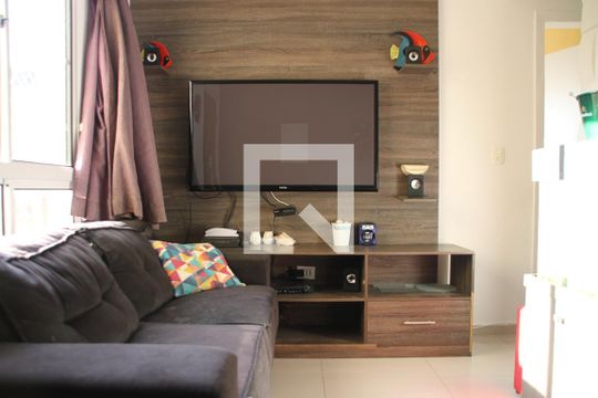 Sala de apartamento à venda com 2 quartos, 38m² em Vila Carmosina, São Paulo