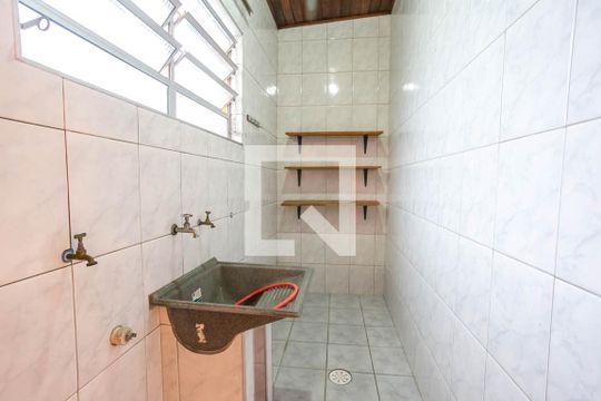 Área de Serviço de casa para alugar com 2 quartos, 200m² em Jardim Santo Ignacio, São Bernardo do Campo