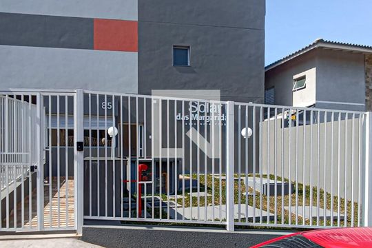 Fachada de apartamento para alugar com 2 quartos, 36m² em Santa Maria, Osasco