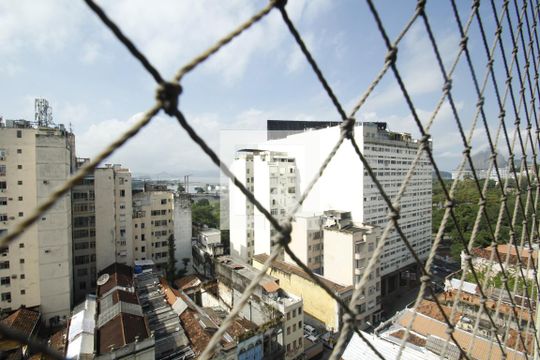 Vista de kitnet/studio para alugar com 1 quarto, 35m² em Centro, Rio de Janeiro