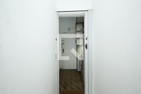 Corredor de kitnet/studio para alugar com 1 quarto, 35m² em Centro, Rio de Janeiro