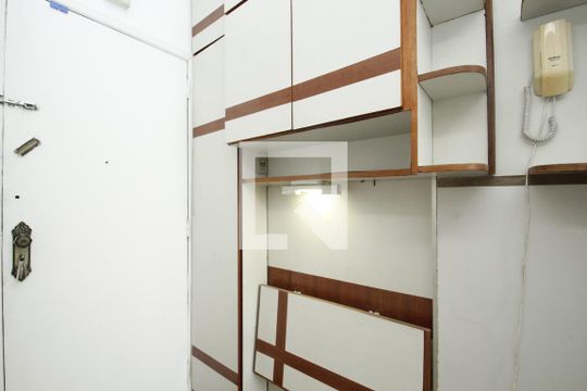 Entrada de kitnet/studio para alugar com 1 quarto, 35m² em Centro, Rio de Janeiro