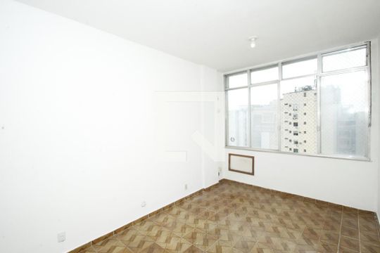 Quarto de kitnet/studio para alugar com 1 quarto, 35m² em Centro, Rio de Janeiro
