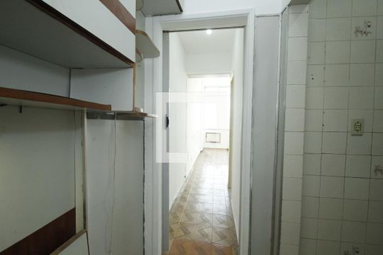 Corredor de kitnet/studio para alugar com 1 quarto, 35m² em Centro, Rio de Janeiro