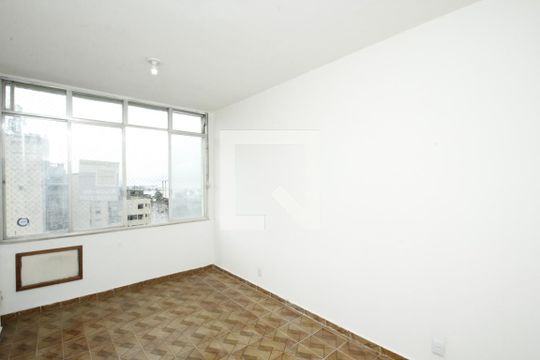 Kitnet/Studio para alugar com 1 quarto, 35m² em Centro, Rio de Janeiro