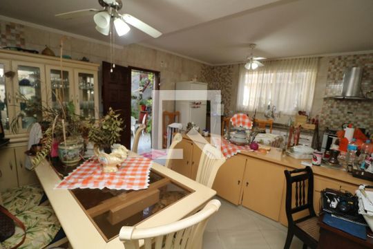 Sala jantar/Cozinha de casa à venda com 3 quartos, 250m² em Jardim Piqueroby, São Paulo