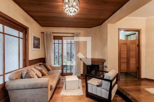 Sala de casa à venda com 4 quartos, 292m² em Sarandi, Porto Alegre