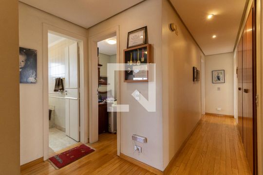 Corredor de apartamento à venda com 5 quartos, 360m² em Aclimação, São Paulo