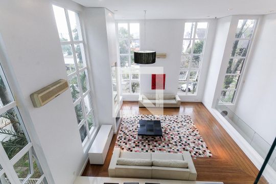 Sala de casa à venda com 3 quartos, 389m² em Boa Vista, Porto Alegre