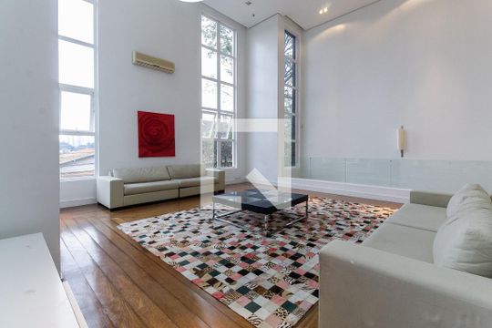 Sala de casa à venda com 3 quartos, 389m² em Boa Vista, Porto Alegre