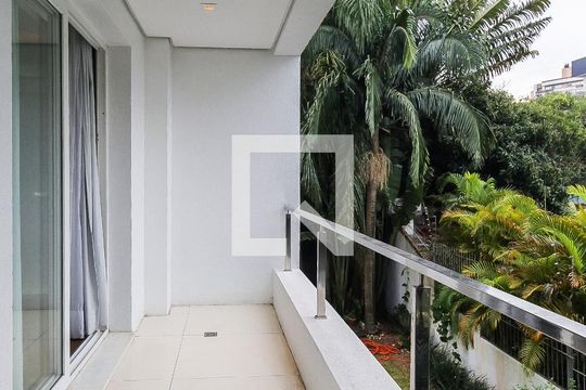 Sacada da suíte de casa à venda com 3 quartos, 389m² em Boa Vista, Porto Alegre