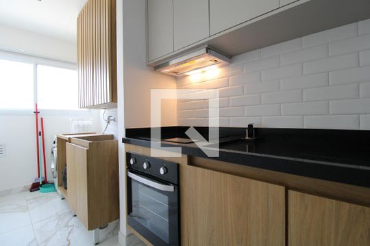 Cozinha de apartamento para alugar com 3 quartos, 110m² em Santo Amaro, São Paulo
