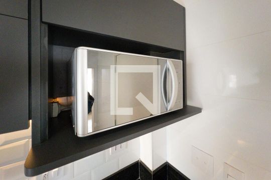 Cozinha de apartamento à venda com 2 quartos, 85m² em Vila Nova Conceição, São Paulo