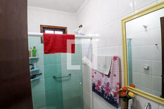 Banheiro da saíte de casa à venda com 4 quartos, 166m² em Jardim City, Guarulhos