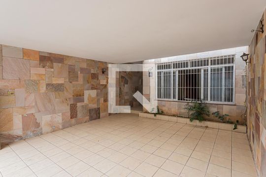 Garagem de casa à venda com 3 quartos, 200m² em Parque São Domingos, São Paulo