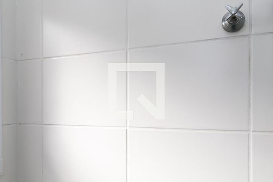 Banheiro de apartamento para alugar com 2 quartos, 50m² em Vila Nambi, Jundiaí